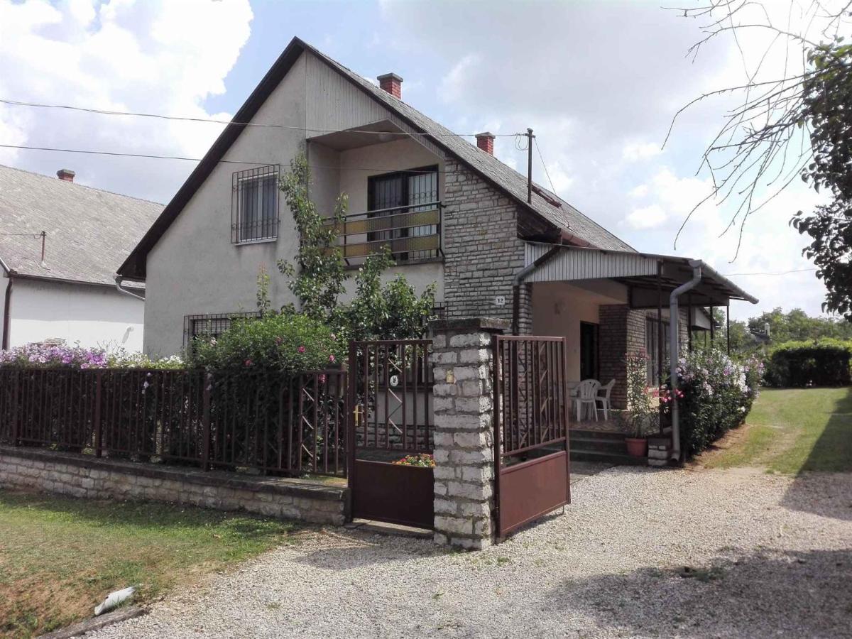 Holiday Home In Balatonfoeldvar 36529 Balatonfoldvar Exterior foto